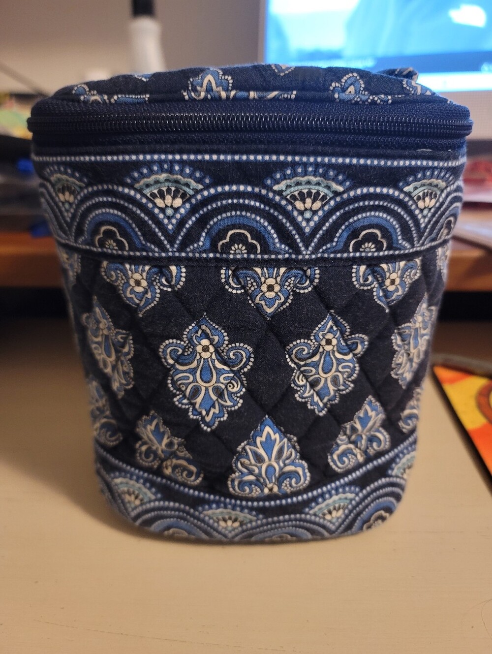 Vera Bradley Windsor Navy Small Oval Quilted Zip Around Cosmetic or Jewelry Tote